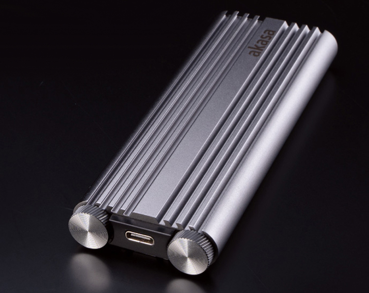 Akasa представила алюминиевый корпус для создания быстрого внешнего SSD из накопителя формата М.2