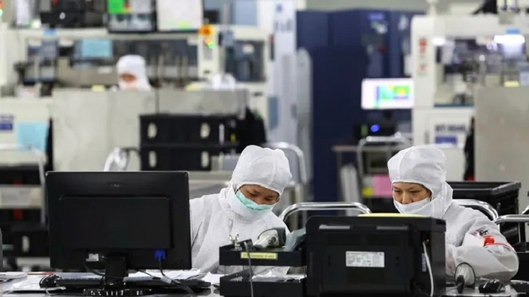 Тайваньские производители электроники ограничили свободу рабочих-мигрантов из-за коронавируса