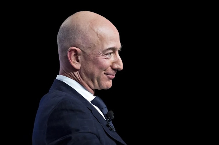 Sostoyanie Dzheffa Bezosa Vzletelo Do Rekordnyh 211 Mlrd Za Schyot Rosta Akcij Amazon