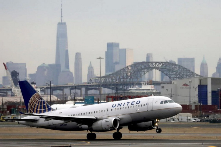 United Airlines купит 100 электрических самолётов для региональных рейсов