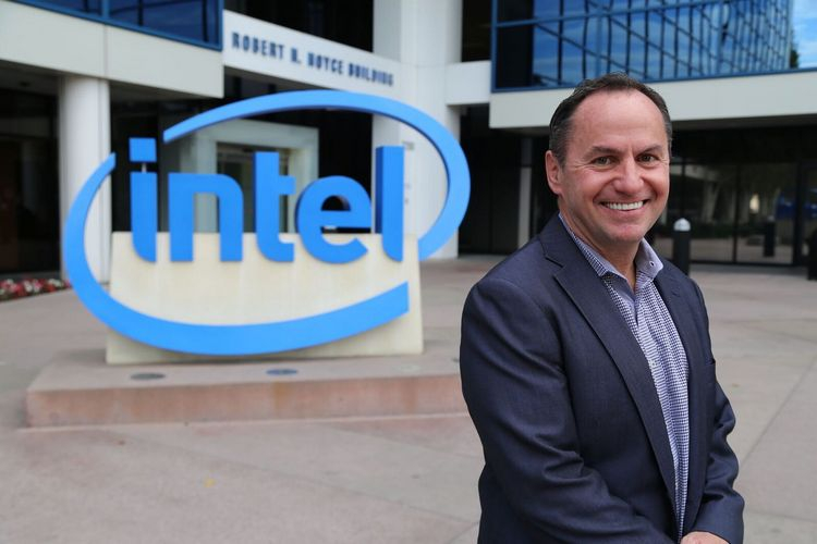 Бывший гендиректор Intel Роберт Свон получил новую работу в инвестиционной компании
