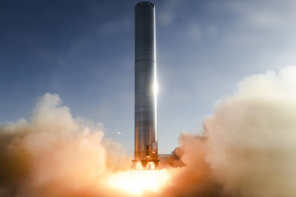 SpaceX провела тестовый пуск двигателей сверхтяжелой ракеты Super Heavy