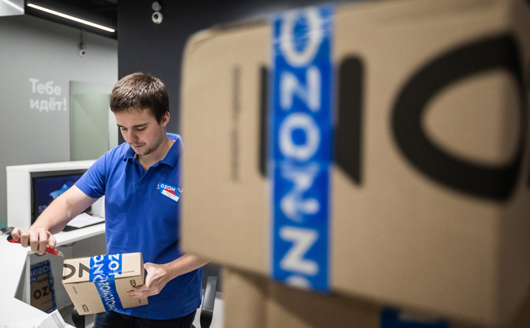 Ozon разработает роботов для своих складов и доставки товаров покупателям