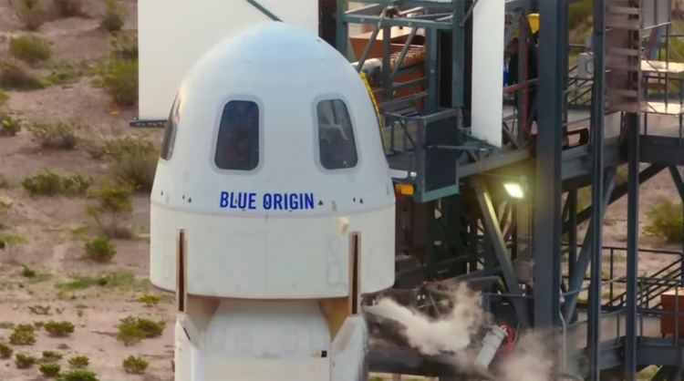Первый туристический полёт в космос Blue Origin в качественных фотографиях