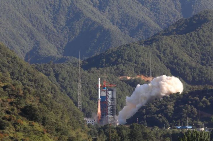 Старт ракеты Long March 2C / Изображение: CASC