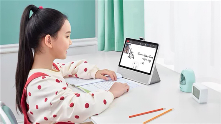 Huawei представила детский смарт-дисплей на базе HarmonyOS 2.0