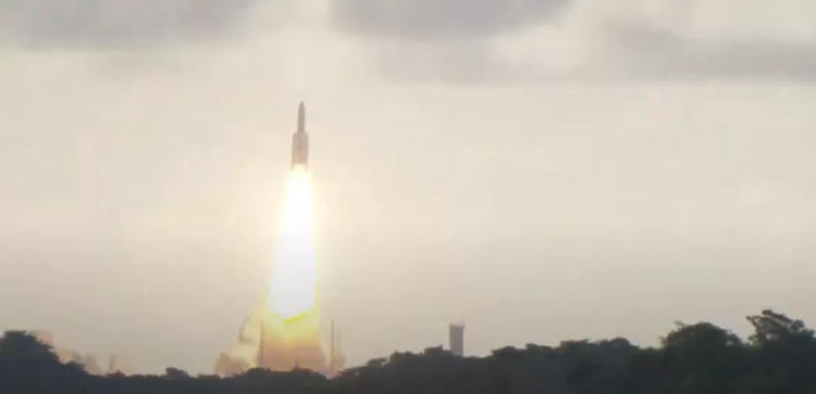 Европейская ракета «Ариан-5» доставила на орбиту два спутника связи