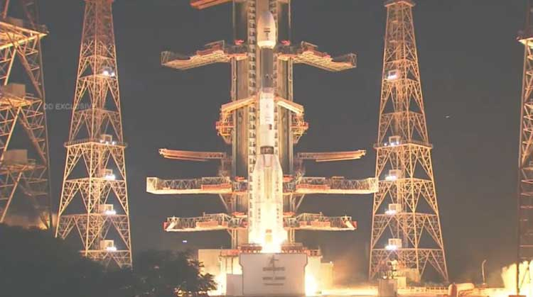 Индийская ракета потерпела аварию при запуске, спутник наблюдения Земли потерян
