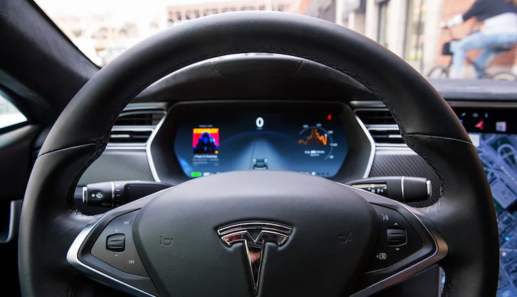 Автопилот Tesla стал фигурантом ещё одного расследования федеральных органов США