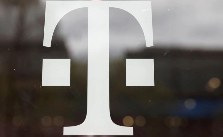 Число абонентов T-Mobile, пострадавших от взломов, превысило 53 млн — на оператора подали в суд