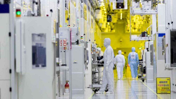 Samsung вкладывает деньги в снижение зависимости от зарубежных поставщиков