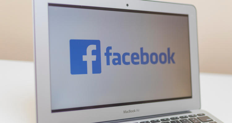 Facebook отреагировала на обвинения в бездействии относительно опасности Instagram для подростков
