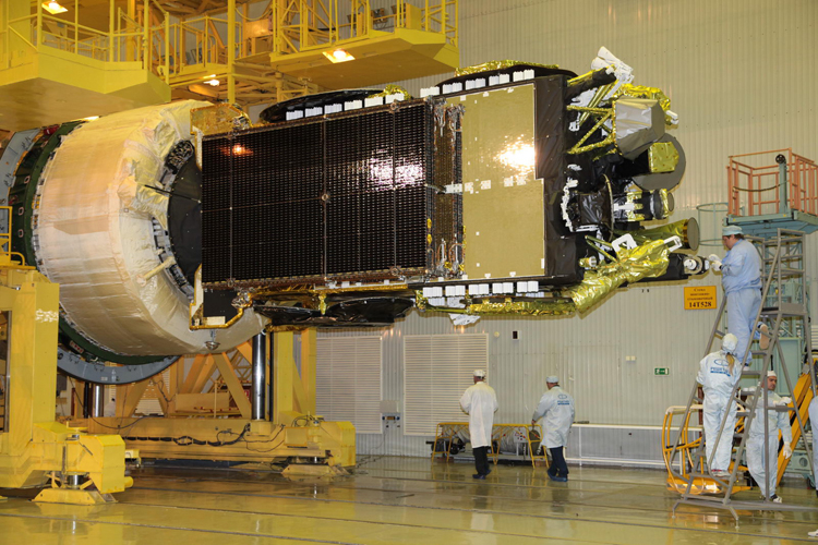 Интернет-спутник «Экспресс-АМУ3» отправится в космос до конца 2021 года