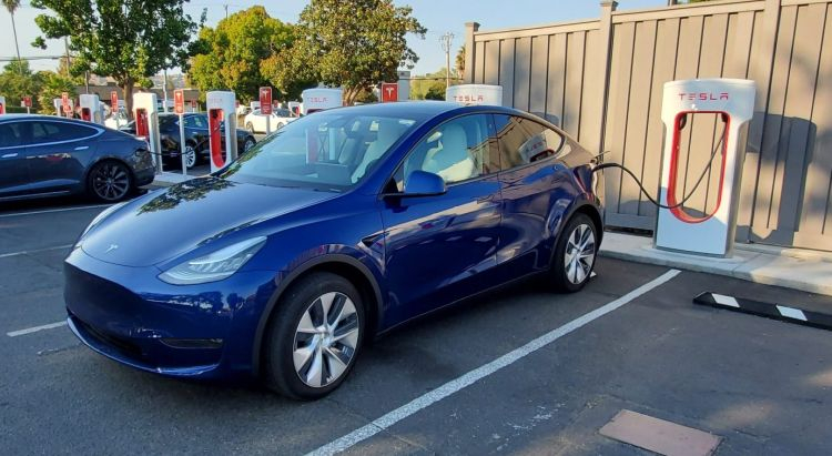 Электромобили Tesla Model 3 и Model Y впервые подорожали в США с июля