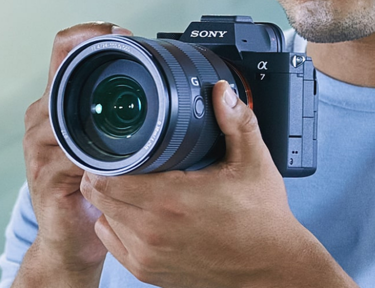Sony представила полнокадровую камеру Alpha 7 IV с 33-Мп сенсором и ценой $2500
