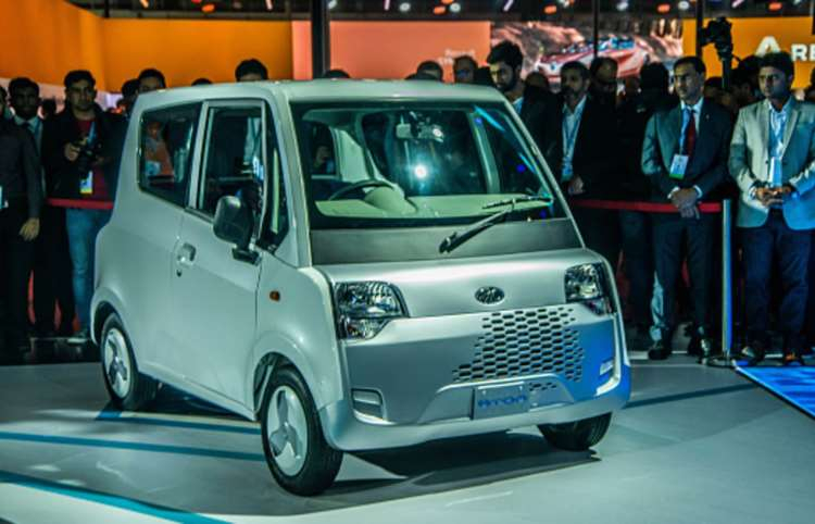 Половина автомобилей индийской Mahindra & Mahindra к 2030 году будут электрическими