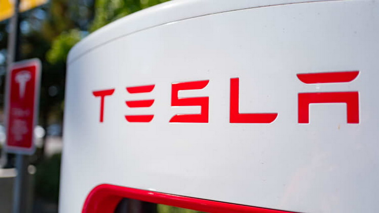 Tesla продала 100 тысяч электромобилей за раз компания заключила сделку с прокатом авто Hertz на $4,2 млрд