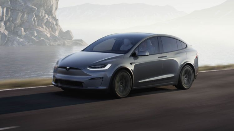 Обновлённая Tesla Model X получила более мощные электродвигатели и более лёгкую батарею