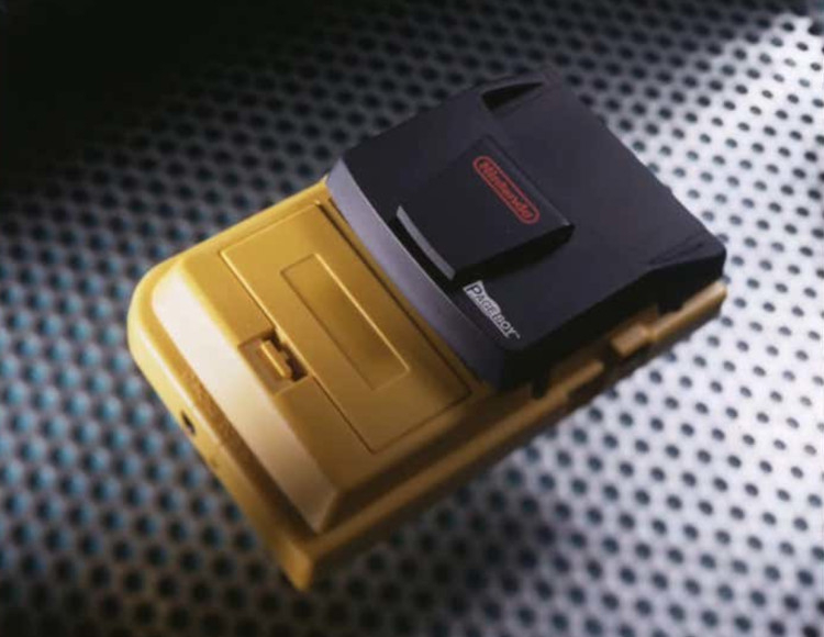 Nintendo Wanted to Give GameBoy Color Portable Console High-Speed Internet Access 20 Years Ago