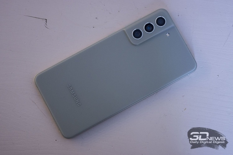 Samsung наконец представила «доступный флагман» Galaxy S21 FE по цене от 59 990 рублей