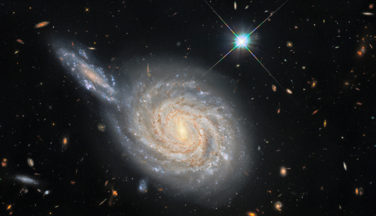 Нажмите для увеличения / Источник изображений: NASA/ESA Hubble Space Telescope