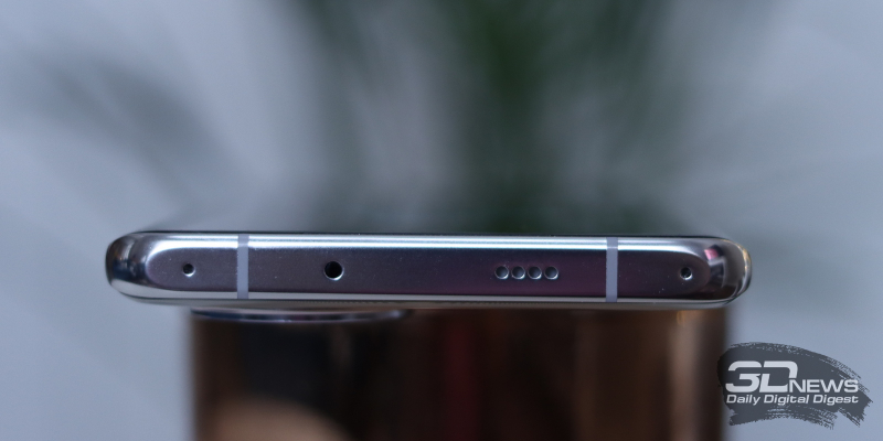  Huawei P50 Pro, верхняя грань: два микрофона, динамик, ИК-порт 