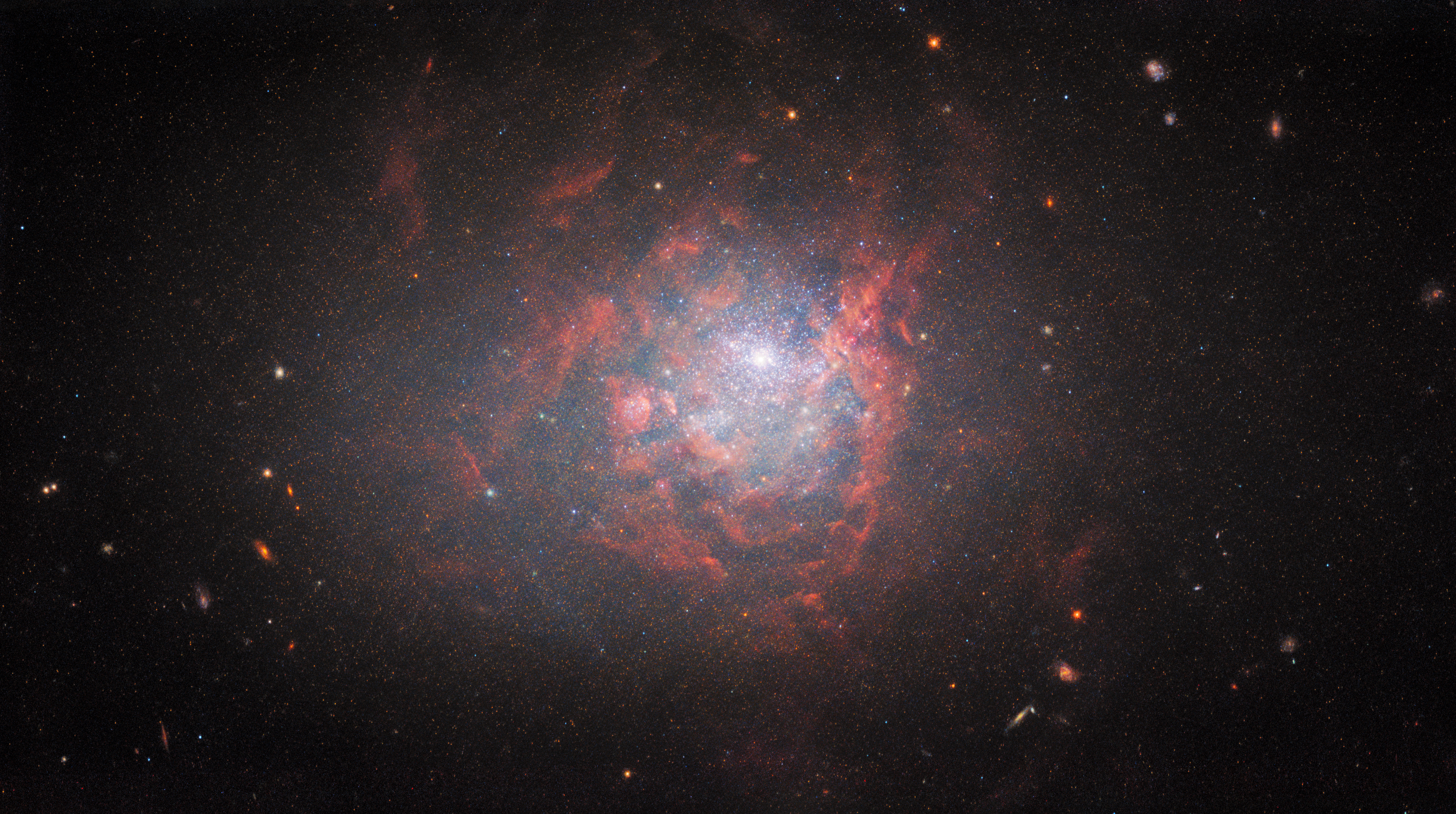 Космос Галактика NGC 4656