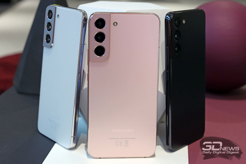  Samsung Galaxy S22+ в трех цветовых вариациях 