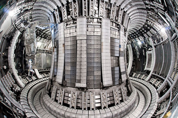  Внутри рабочей камеры термоядерного реактора. Источник изображения: Christopher Roux (CEA-IRFM)/EUROfusion 