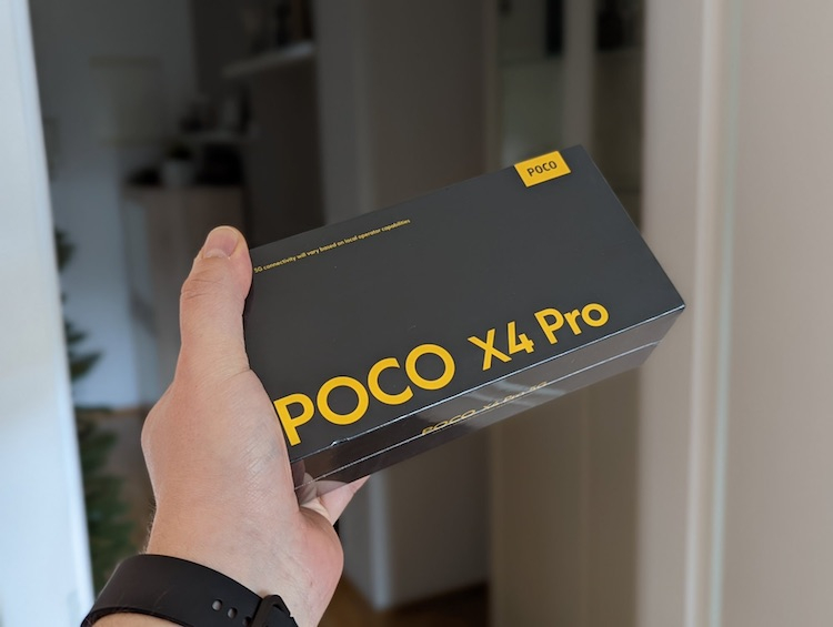 Дизайн и ключевые характеристики POCO X4 Pro раскрыты живыми фото