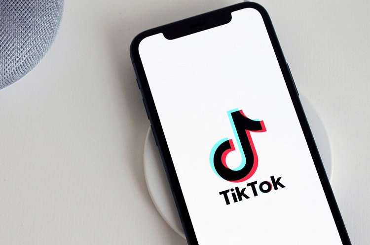 TikTok ограничил работу в России — пользователи теперь не могут загружать  новые видео и вести трансляции
