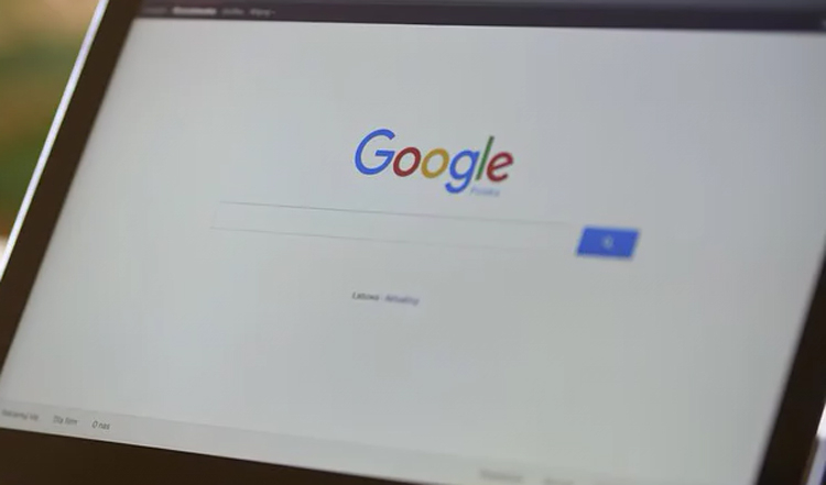 Роскомнадзор запретил Google рекламироваться в России и обязал уведомлять о своих нарушениях законов