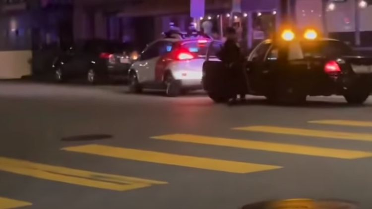 В Сан-Франциско полиция остановила прототип роботизированного такси без водителя"