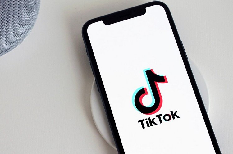    AR-  TikTok   