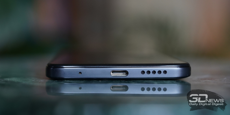  Xiaomi Redmi Note 11, нижняя грань: микрофон, порт USB Type-C, динамик 