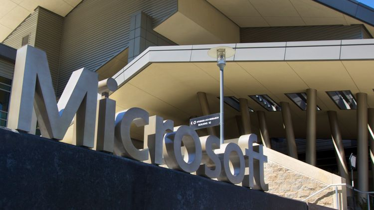 Квартальный отчёт Microsoft: почти половину выручки принёс облачный сегмент, а Windows 11 распространяется быстрее Windows 10
