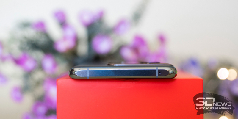  OnePlus 10 Pro, верхняя грань: микрофон 