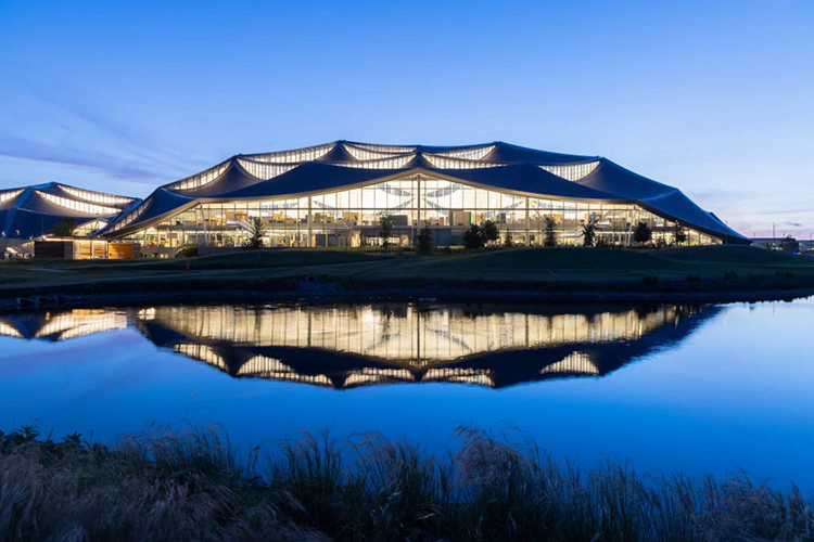 Google открыла кампус Bay View, работающий на возобновляемых источниках энергии