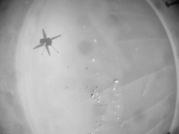 NASA опубликовало видео, которое снял марсианский вертолёт Ingenuity во время полёта на 704 метра
