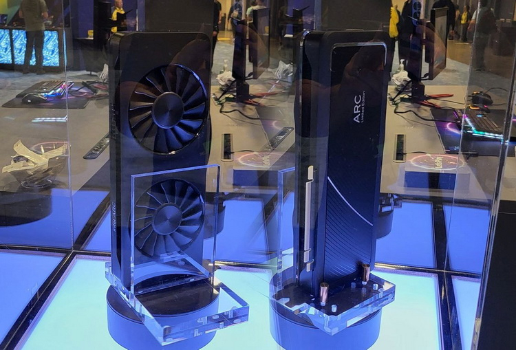 Intel shows the Arc Alchemist desktop graphics card live for the first time