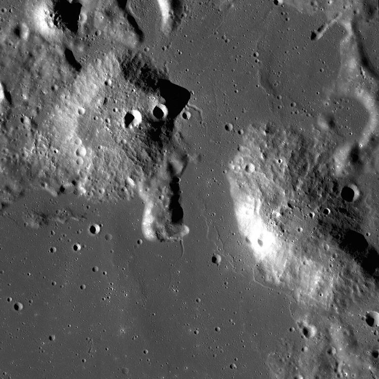 NASA изучит на Луне вулкан и рост дрожжей