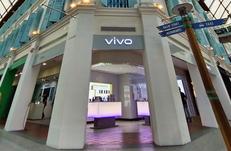 Vivo готовит новый смартфон с 6,67" экраном FHD+ и 50-Мп камерой