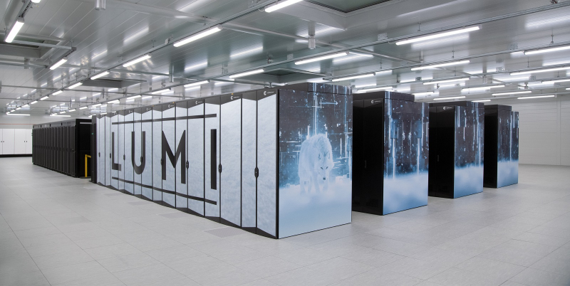  Суперкомпьютер LUMI (Фото: Pekka Agarth) 