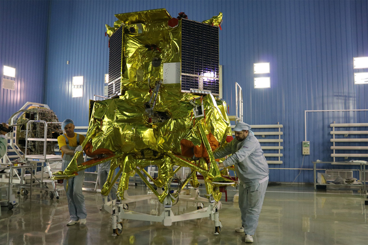 Автоматическая станция «Луна-25» отправилась на комплексные испытания