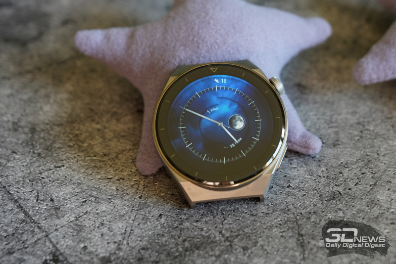  HUAWEI Watch GT3 Pro с отстегнутым ремешком 