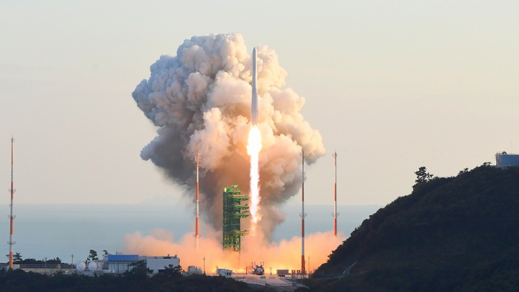 Южная Корея впервые успешно провела запуск космической ракеты собственной разработки