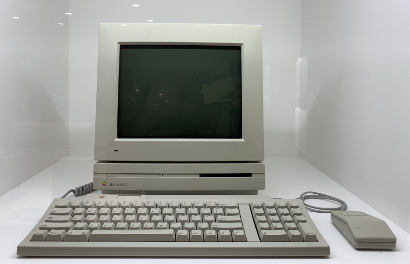  Macintosh LC 
