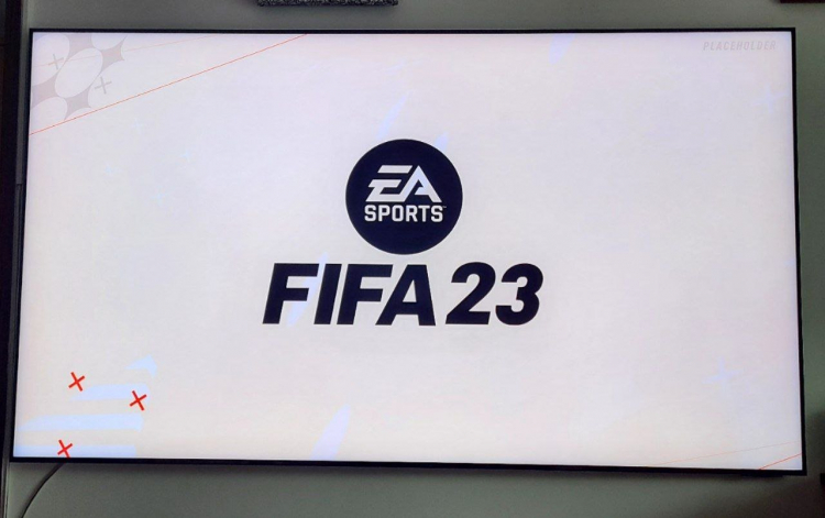 Стартовый экран FIFA 23 на телевизоре Aggiornamenti Lumia 