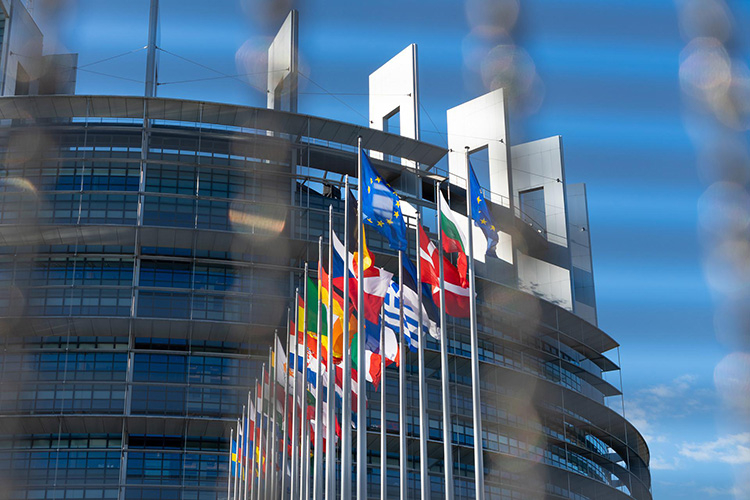 ЕС инвестирует более 1,8 млрд евро в инновационные проекты в области экологичных технологий