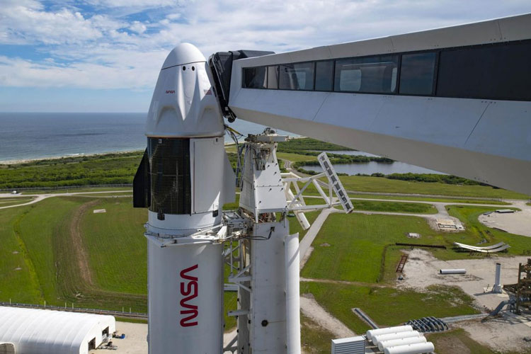 Ракету Falcon 9, на которой к МКС полетит россиянка Анна Кикина, повредили при транспортировке1